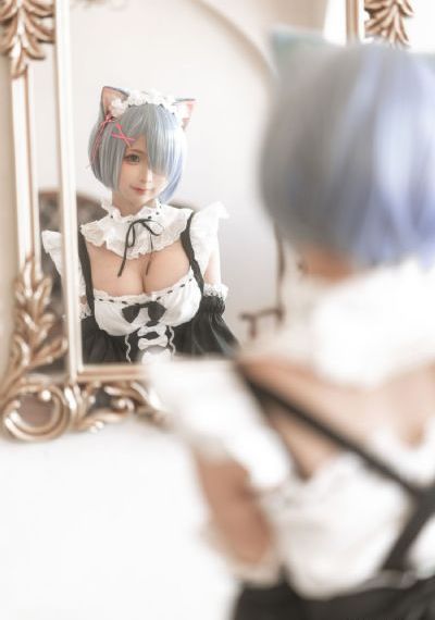 亚洲精品久久久日韩美女极品_在线观看完整版电影在线观看
